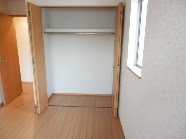 Non-living room. Local (12 May 2013) Shooting