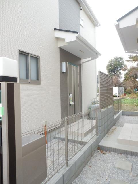 Entrance. Local (12 May 2013) Shooting