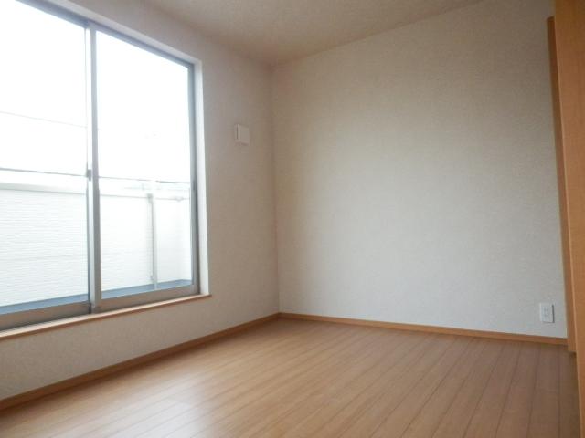 Non-living room. Indoor (12 May 2013) Shooting