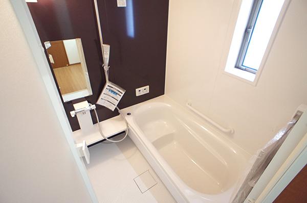 Bathroom. Indoor (11 May 2013) Shooting 1 Building