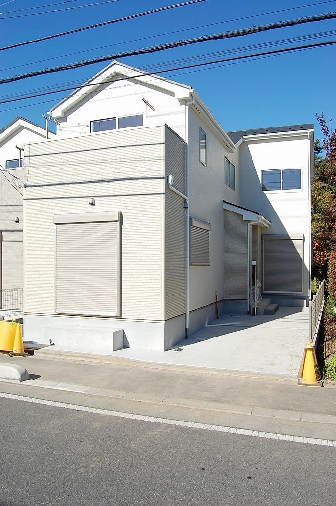 Local appearance photo. Because of the building completed, You actually can see! : 4 Building