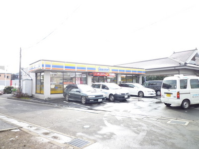 Convenience store. MINISTOP up (convenience store) 1300m