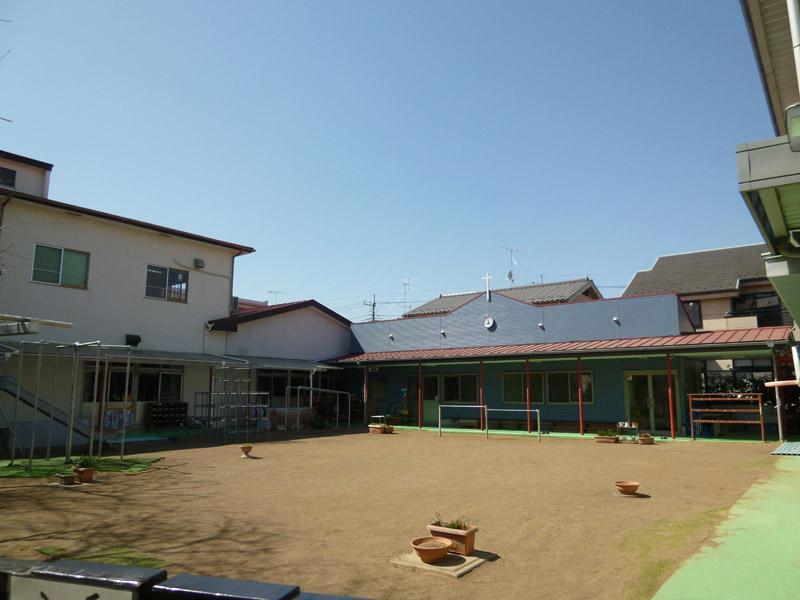 kindergarten ・ Nursery. The eyes of the caregiver is doing a childcare that Yukitodoku in small groups while to cherish the 441m ◇ personality to Izumi kindergarten.  Once a week mom except bread lunch of homemade lunch! 