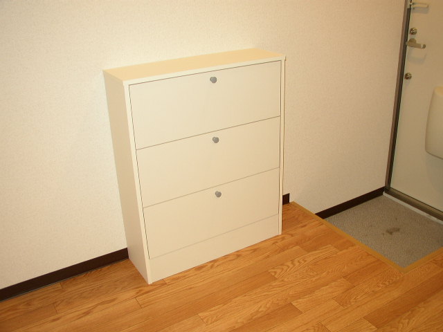 Other Equipment. The same is by Property of the room. 