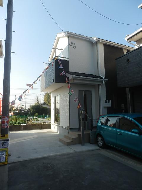 Local appearance photo. Local (12 May 2013) Shooting