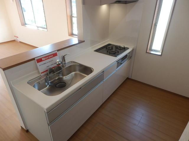 Kitchen. Local (12 May 2013) Shooting