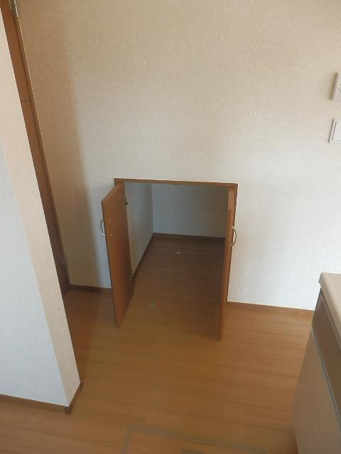 Receipt. Kitchen horizontal storage (December 2013) Shooting