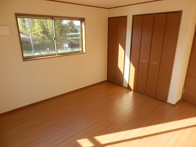 Non-living room. Indoor (12 May 2013) Shooting