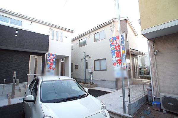 Local photos, including front road. Local (12 May 2013) Shooting