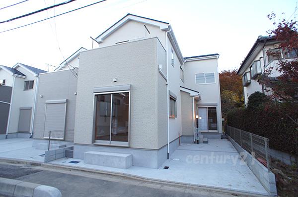 Local appearance photo. South living ・ Day on the balcony preeminent site (November 2013) Shooting 4 Building