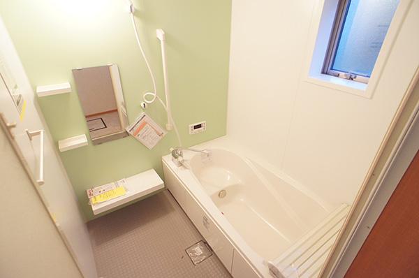 Bathroom. Indoor (11 May 2013) Shooting 4 Building