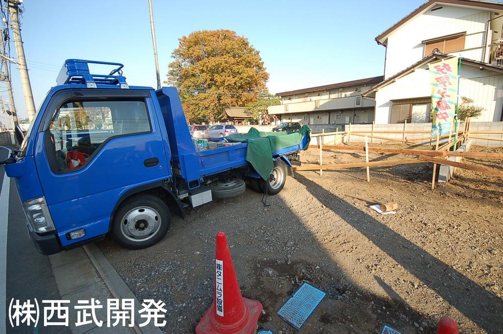 Local appearance photo. 1 Building