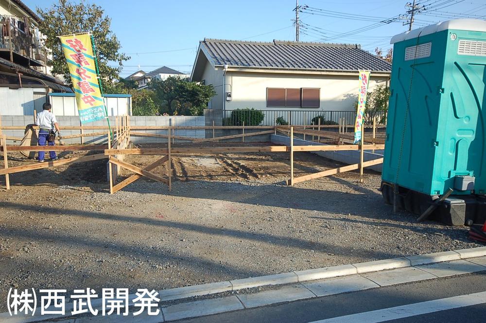 Local appearance photo. Building 3