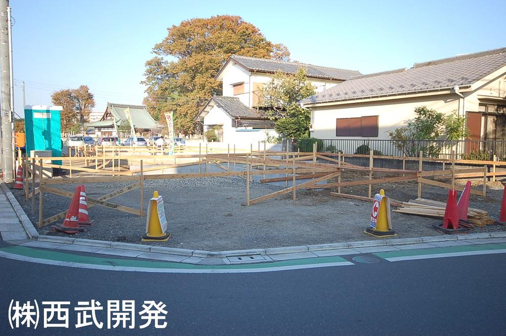 Local appearance photo. 4 Building