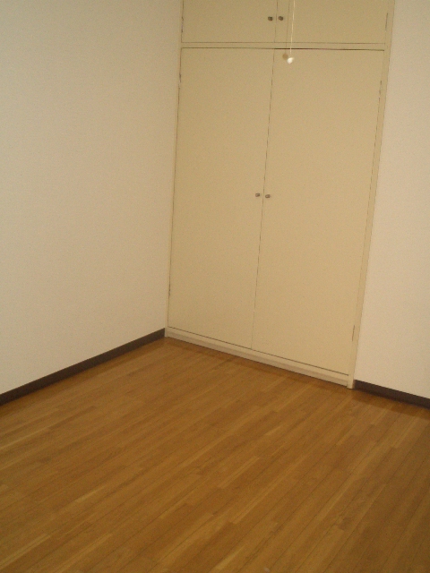 Receipt. Same property, Is another of the room.