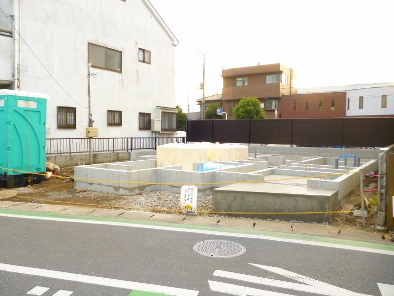 Local appearance photo. Local (11 May 2013) Shooting