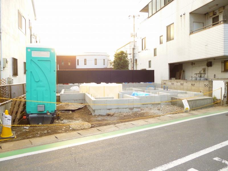 Local appearance photo. Local (11 May 2013) Shooting