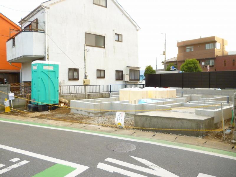 Local appearance photo. Local (11 May 2013) Shooting