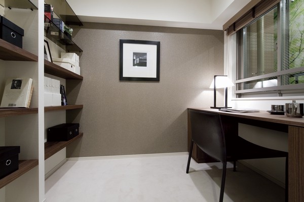 Private room / It can be used to study or hobby room, Highly independent space (adopting the E-label system)