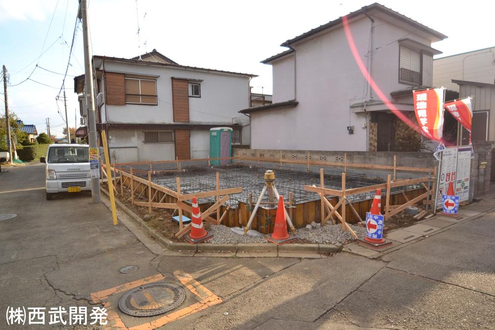 Local photos, including front road. Local (11 May 2013) Shooting