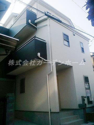 Local appearance photo. Local (12 May 2013) Shooting