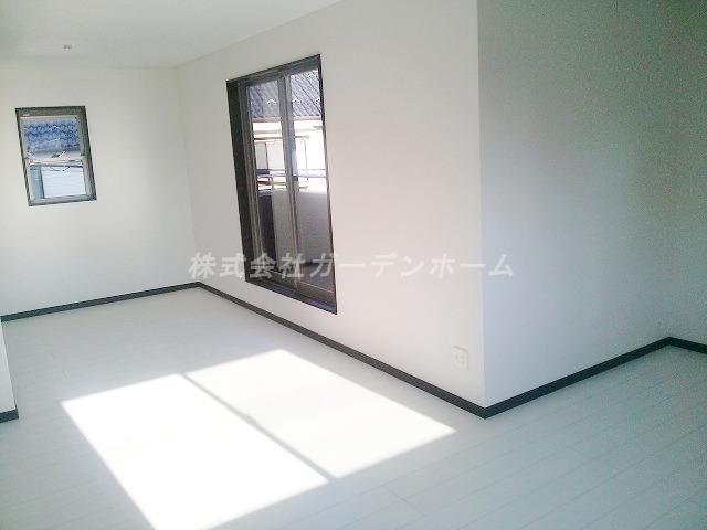 Living. Indoor (12 May 2011) Shooting