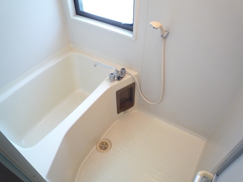 Bath. Another Room No. reference photograph