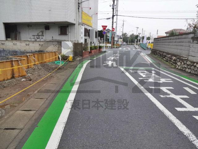 Local photos, including front road. Local (11 May 2013) Shooting