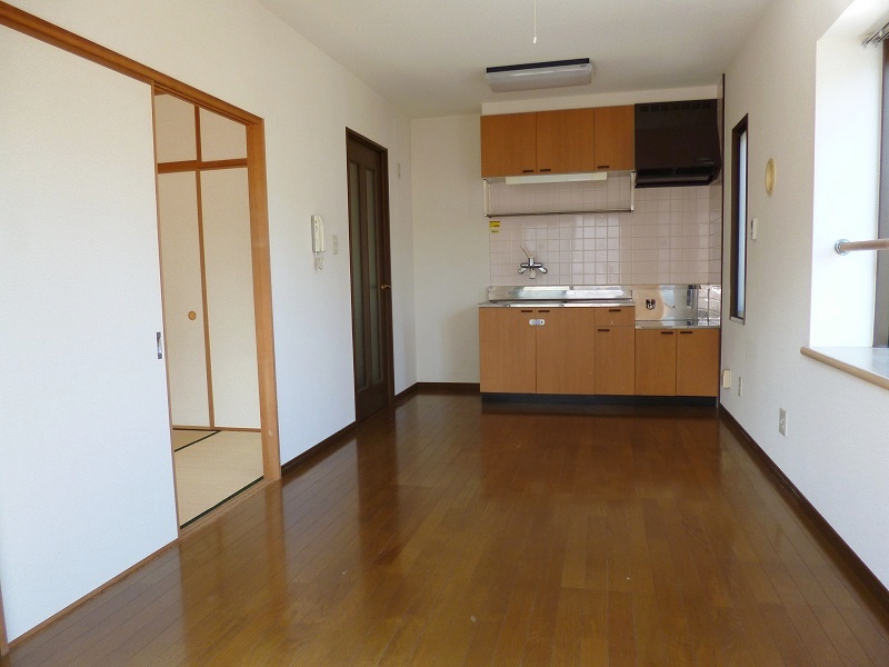 Living and room. Another Room No.