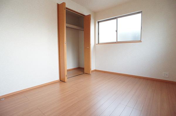 Non-living room. 4 Building