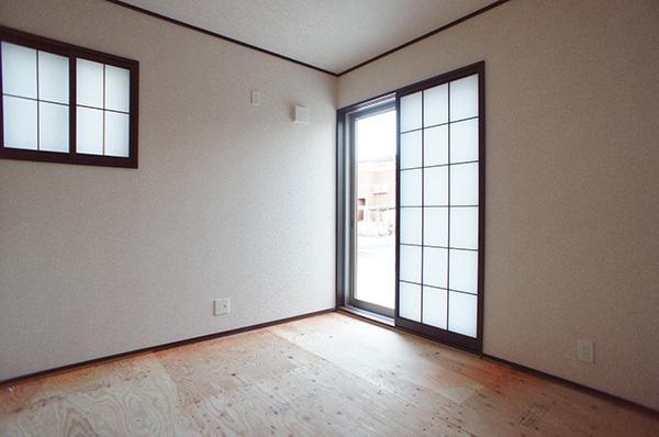 Non-living room. 4 Building