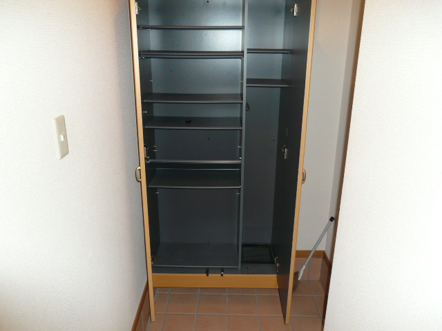 Receipt. The same type, Is another of the room. 