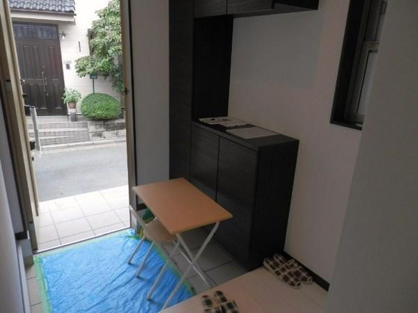 Entrance. Indoor (11 May 2013) Shooting