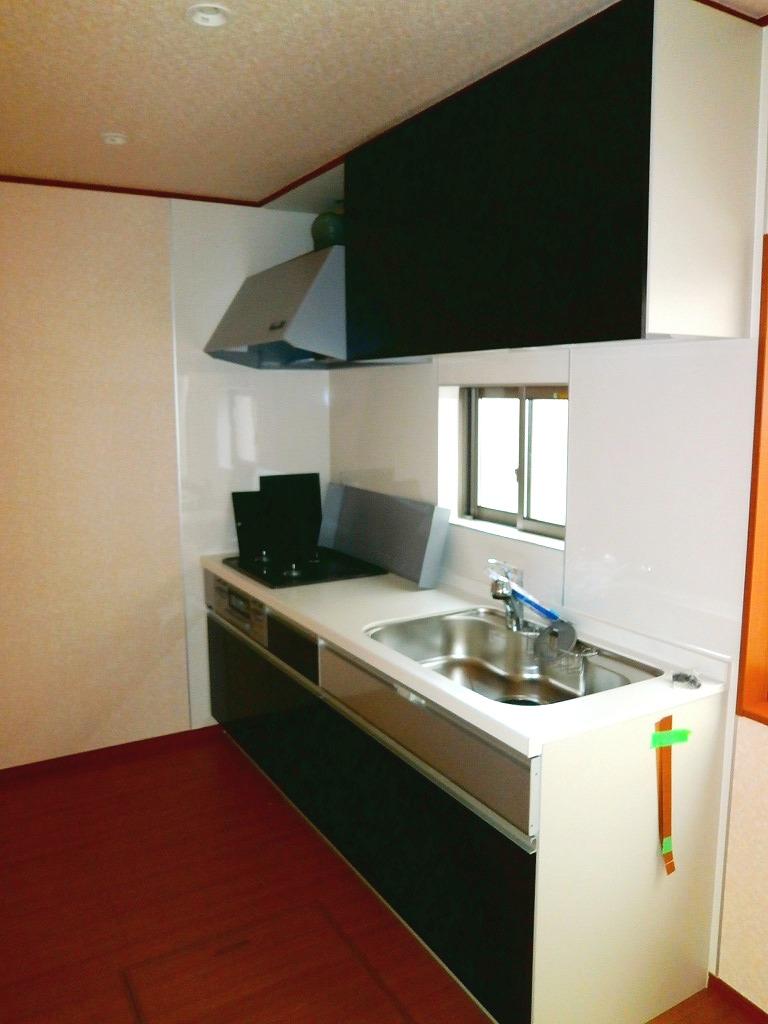 Kitchen. Work smooth system Kitchen: 1 Building