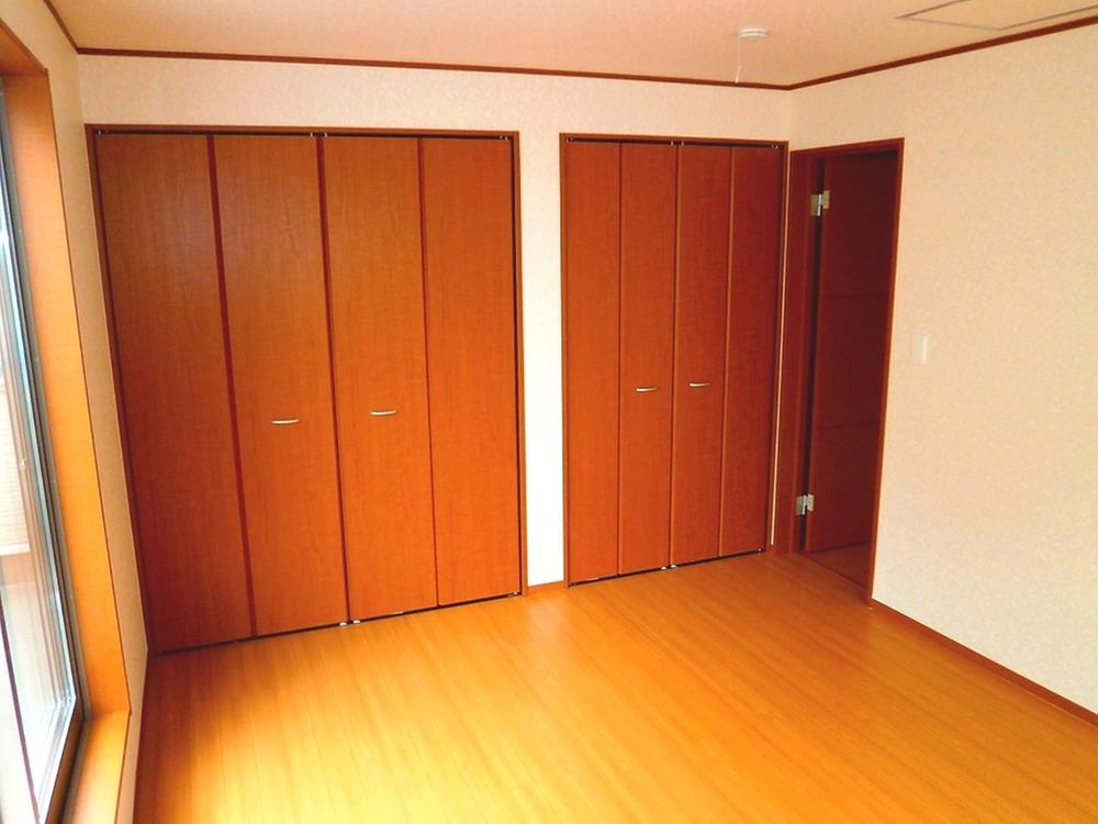 Non-living room. The main bedroom is 7.8 Pledge of Size: 1 Building