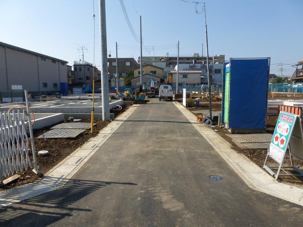 Local photos, including front road. Local (11 May 2013) Shooting