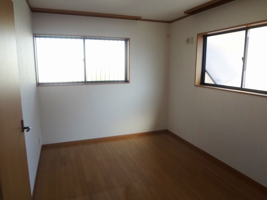 Other room space. Reference photograph