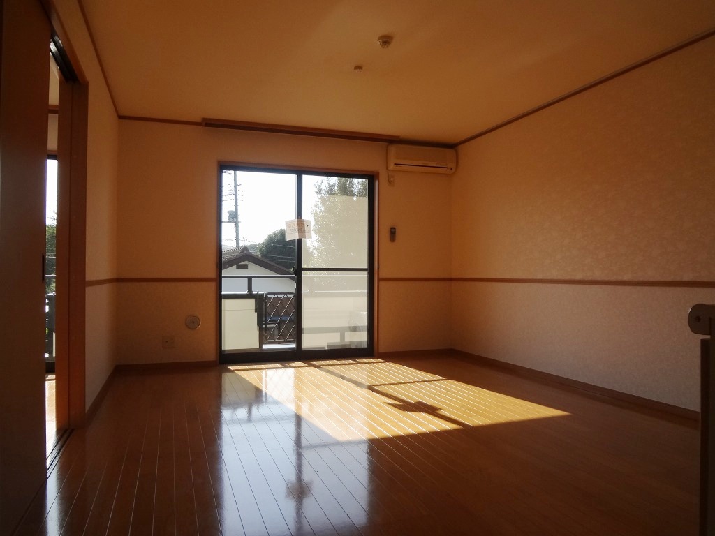 Living and room. Reference photograph