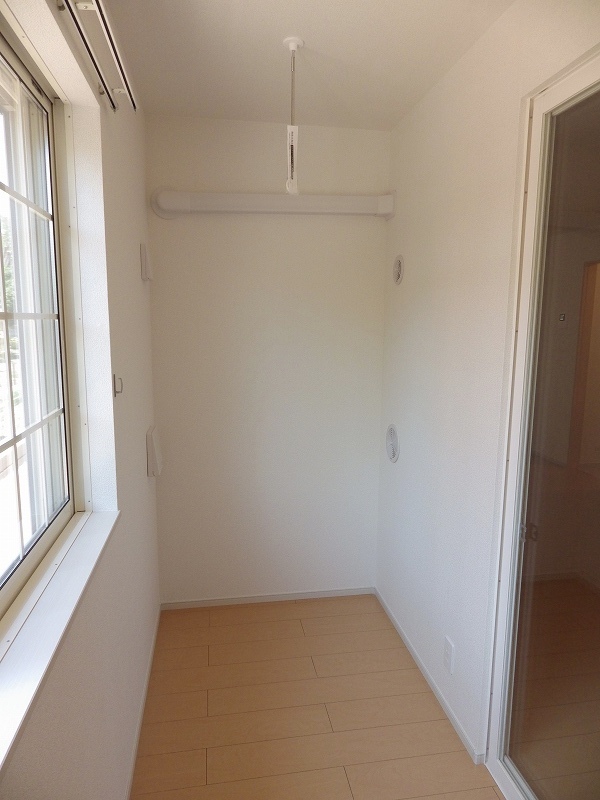 Balcony. The same type reference photograph