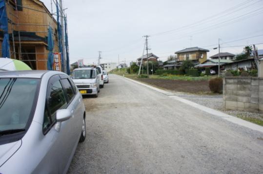Local photos, including front road. Frontal road