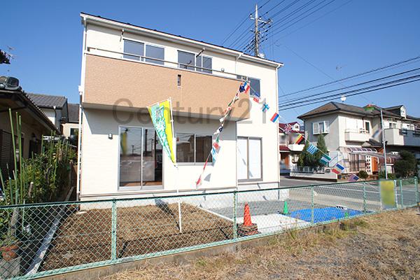 Local appearance photo. Local (10 May 2013) Shooting