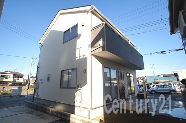 Local appearance photo. Car space two permanent House site (November 2013) Shooting Building 3