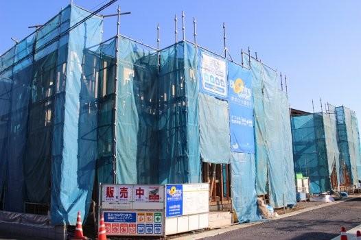 Local photos, including front road. Local Photos