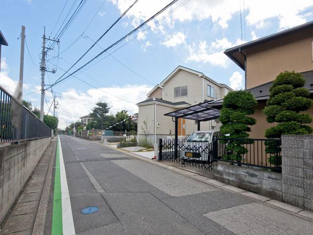 Local photos, including front road. Local (September 2013) Shooting