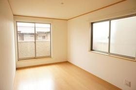 Non-living room. Friendly is the warmth of the flooring. 