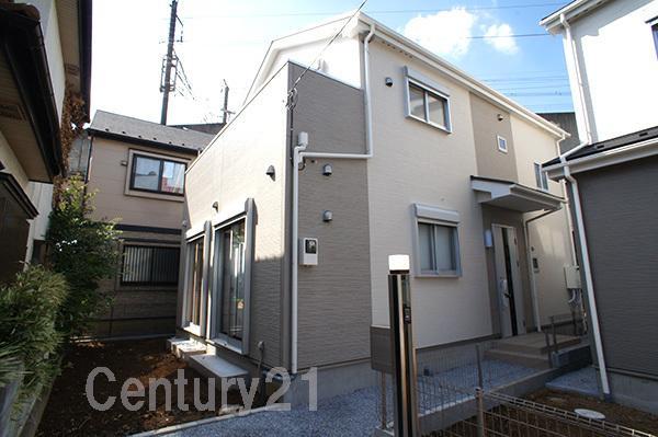 Local appearance photo. Building 2