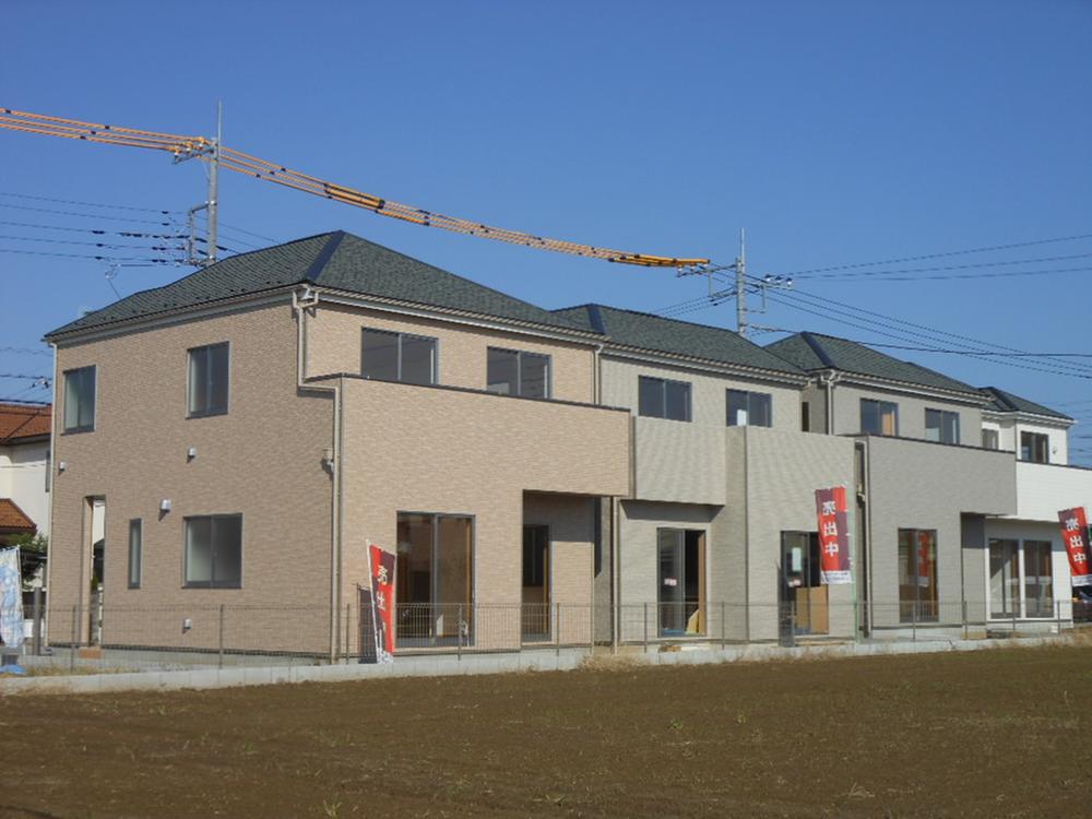 Local appearance photo. A from the left, B, C Building Local (10 May 2013) Shooting