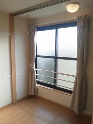 Living and room. Pets considered Property