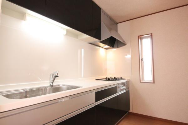 Same specifications photo (kitchen)