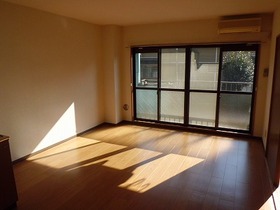 Living and room. LDK Window side